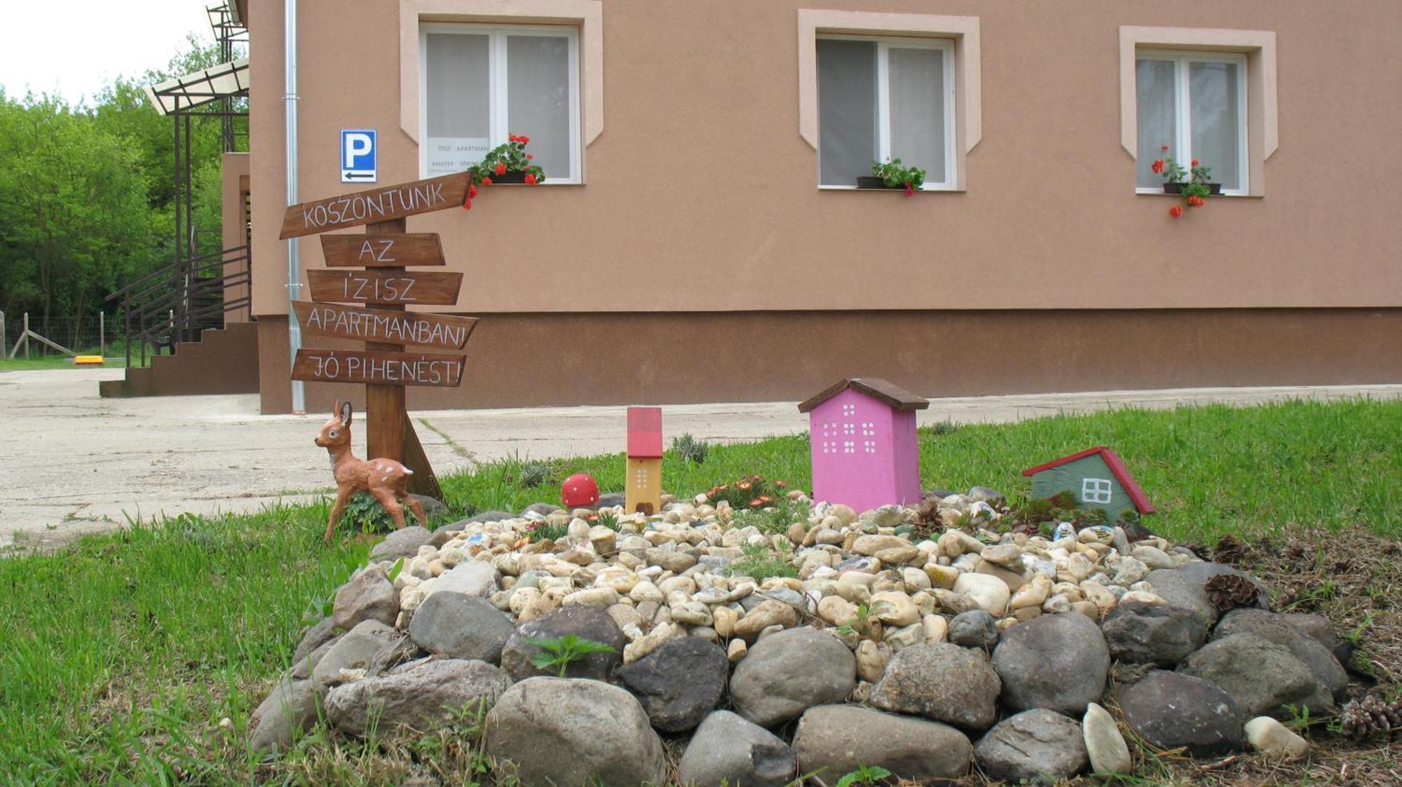 Izisz Apartman Matraterenye Экстерьер фото